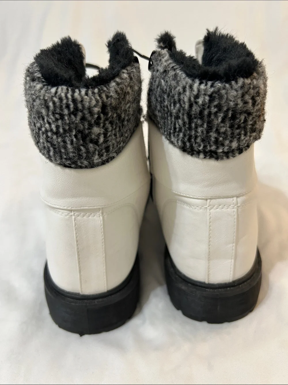 Women's White Lace-Up Faux Fur Collar Ankle Boots
